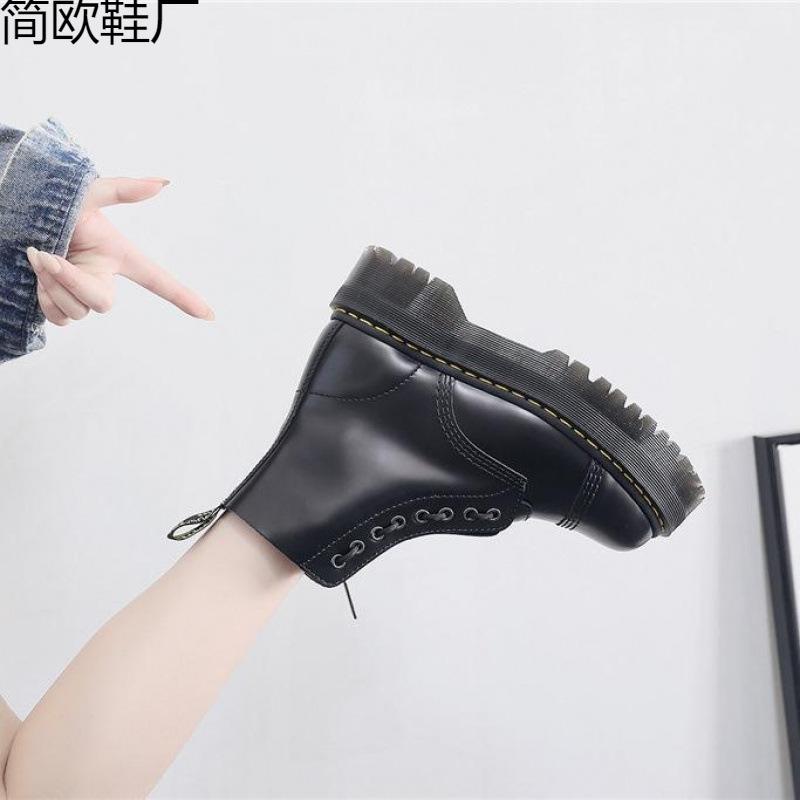 Martin boots European and American two wear thick bottom hole locomotive boots front zipper, women's short boots are loose