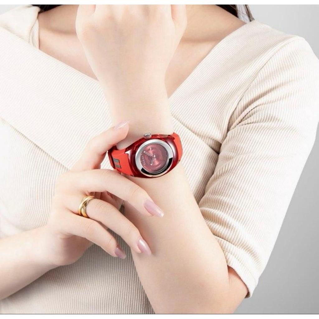 Used GUCCI Gucci SYNC watch