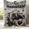 Modische B-BTS Kpop Flanelldecke, Ultraweiche Warme Plüschdecke für Zuhause Schlafzimmer Bett Sofa Abdeckung Büro Camping Picknick Geschenk