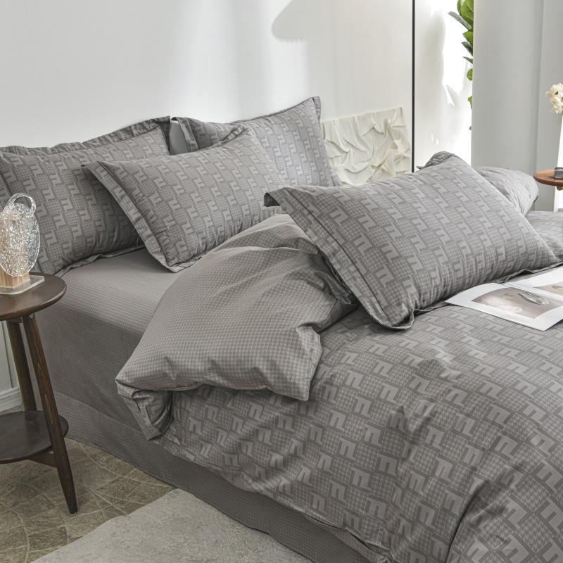 Fresh Orange 100% Cotton Four-Piece Bedding Set - Duvet Cover & Bed Sheet for Student Dorms and Homes
