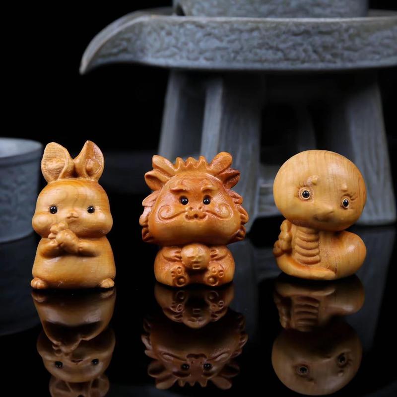 Chinese Zodiac Wood Carving Chinese New Year Ornaments Mini Statue Cute Snake Animal Decor Office Desktop Pendant Car Decoration