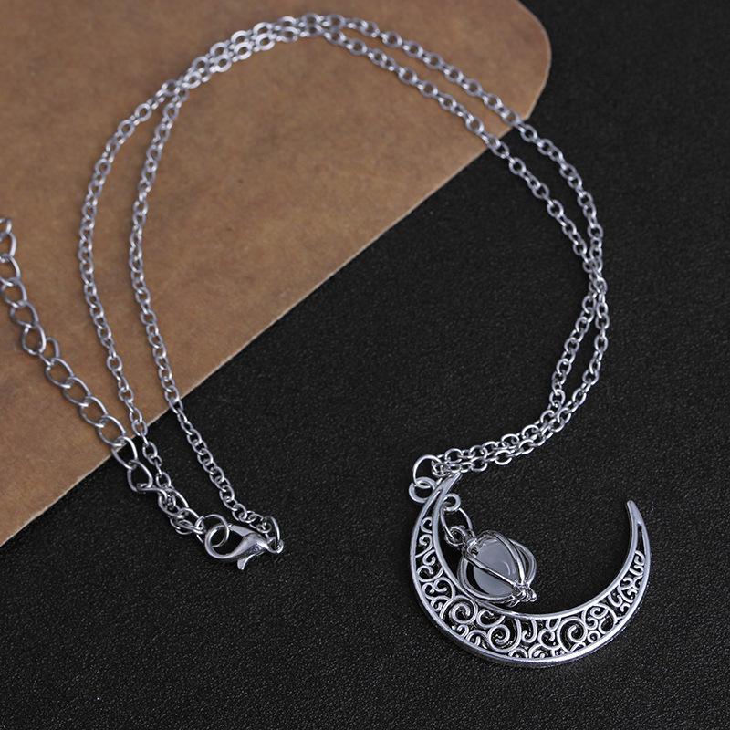 4-barevný svítící ve tmě náhrdelník s přívěskem Měsíc Dýně - Vánoční a Halloweenský dárek