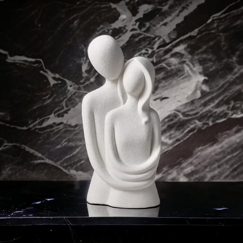 Ceramic Decorative Figurine of a Couple In Love - White 20cm