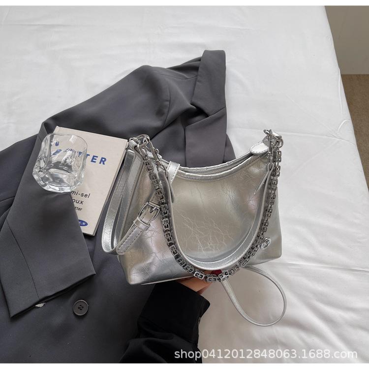 

В этом году популярная женская сумка под мышкой 2025 новая простая сумка-мессенджер большой вместимости текстурная универсальная сумка-тоут ведро