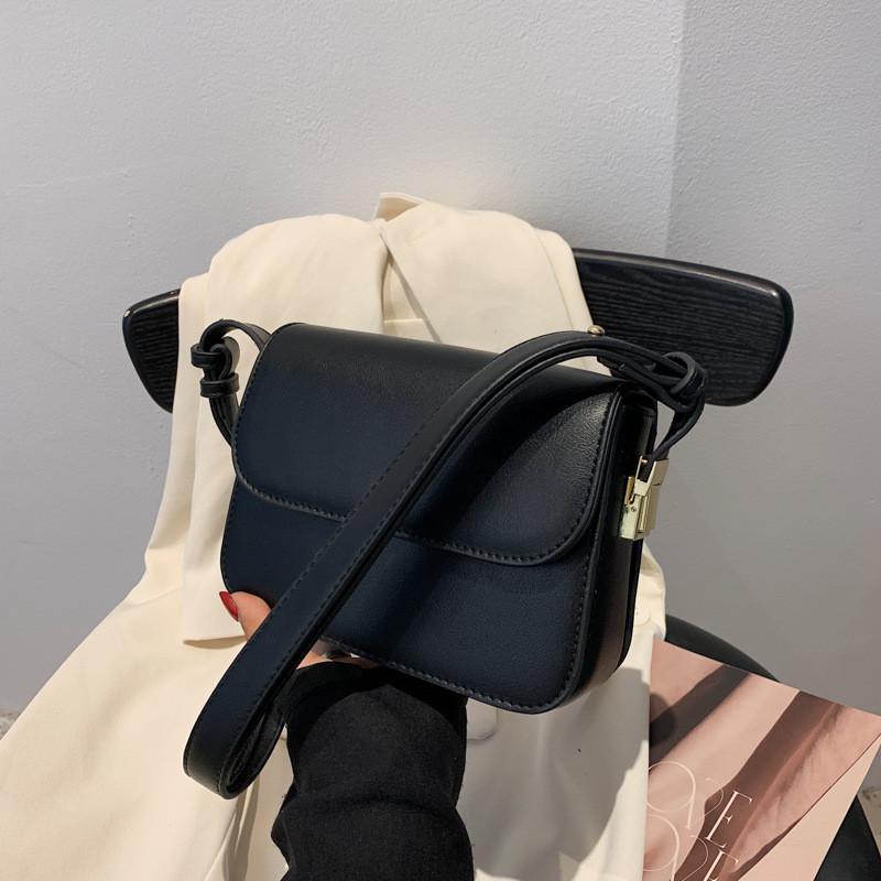Womens Small Fashion Square Bag Made Of Pu Leather With Soft Structure For Daily Style