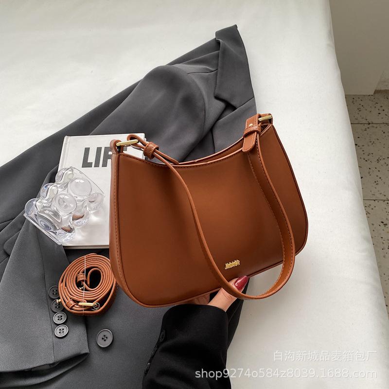 

French niche fashion simple underarm retro small bag women s bag 2025 new summer explosive one-shoulder crossbody bag коричневий