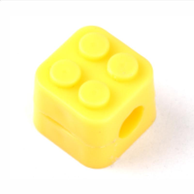 Building block fixed cable device, data cable buckle magnetic suction cable manager, desktop cable manager, buckle hub, mobile phone cable storage