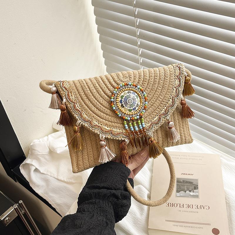 

Маленькая квадратная сумка ручной работы с бахромой контрастного цвета, новая летняя универсальная повседневная на плечо, сумка-мессенджер хаки