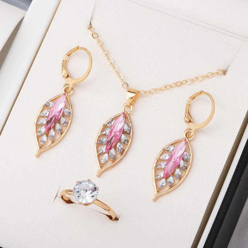 European and American Sparkling Zircon Leaf Pendant Necklace Earrings, Rings, Women's Personalized Jewelry Set