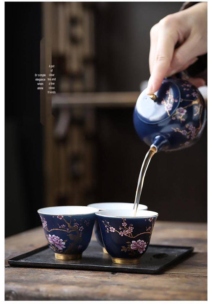 Sky Blue Gold-Accented Small Teacup Set for Home, Personalized Kung Fu Tea Tasting, Six-Cup Gift Box for Gifting.