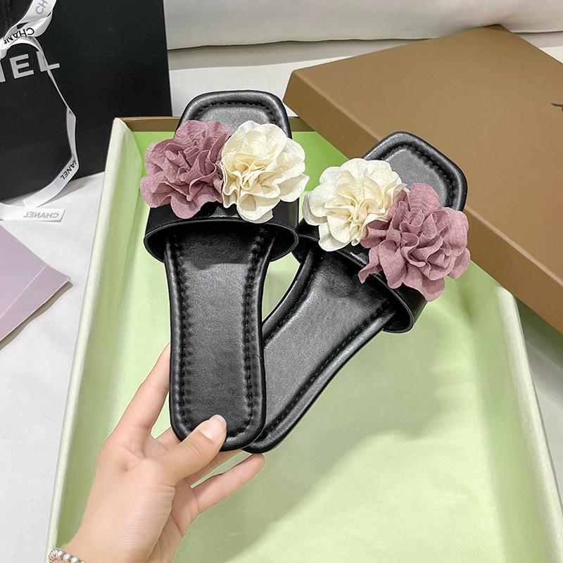 Internet-Berühmtheit Feenstil Temperament Mode Blumen-Sandalen 2024 Sommer neu neue chinesische flache Ein-Wort-Slipper