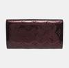 [Pre-Owned] Sarah Wallet Snap Closure Logo Embossed Folded Patent Leather - Very Good #WVIH1Q