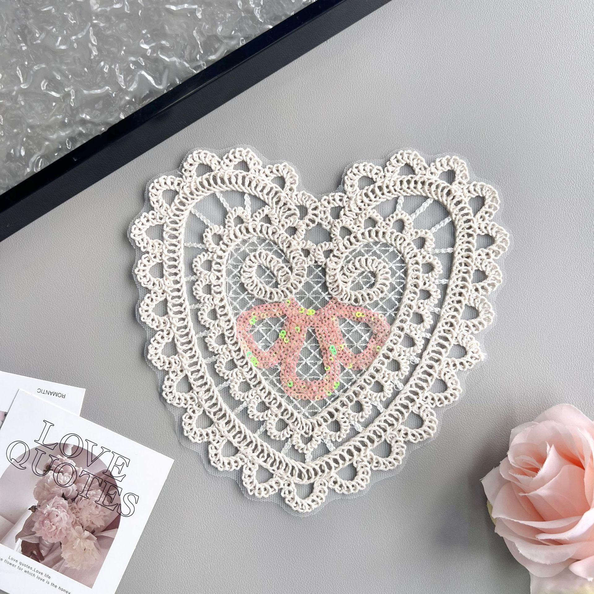 

Fashion Heart-Shaped Cotton Thread Woven Retro Hollow Lace Handmade Diy Clothing T-Shirt Top Sweater Cloth Sticker Decoration 55788-1 apricot white net + pink beads