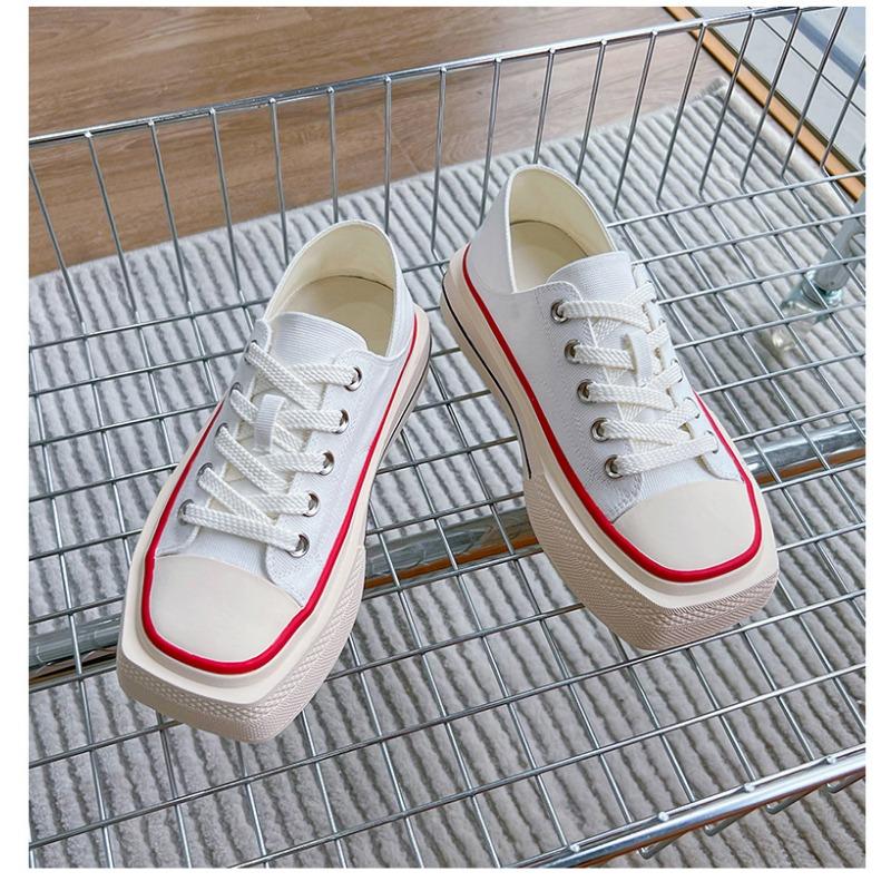 Chaussures Blanches Petites à Bout Carré Été Semelle Épaisse Chaussures de Planche Décontractées Respirantes Plates pour Femmes