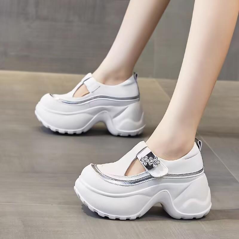Thick-soled dad shoes are new in summer, breathable and non-slip casual hole shoes
