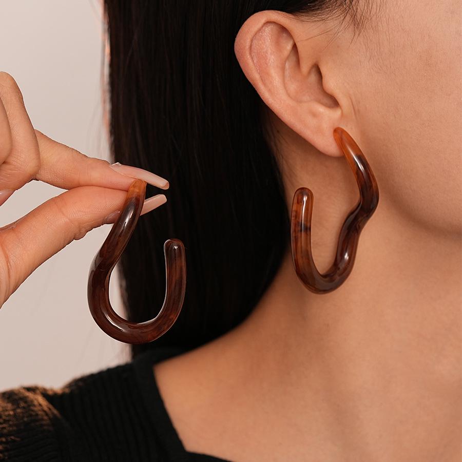 Retro Candy Color Resin Geometric U-Shaped Silver Stud Earrings for Women