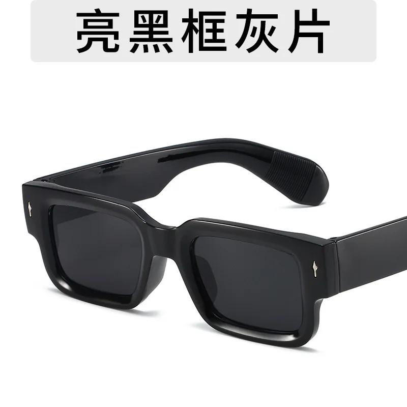 

Vintage Square Sunglasses New in Stylish Candy Color Women Eyewear Fashion Brand Design UV400 Protection Men Shades Lentes