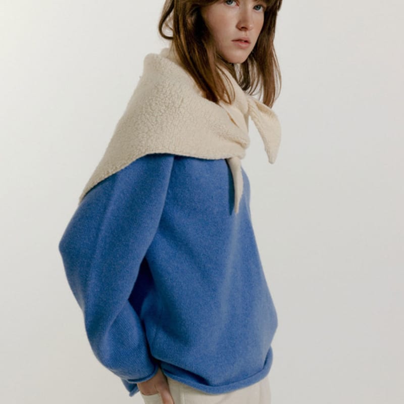 NOTHING WRITTEN Triangle wool muffler (Ivory boucle)