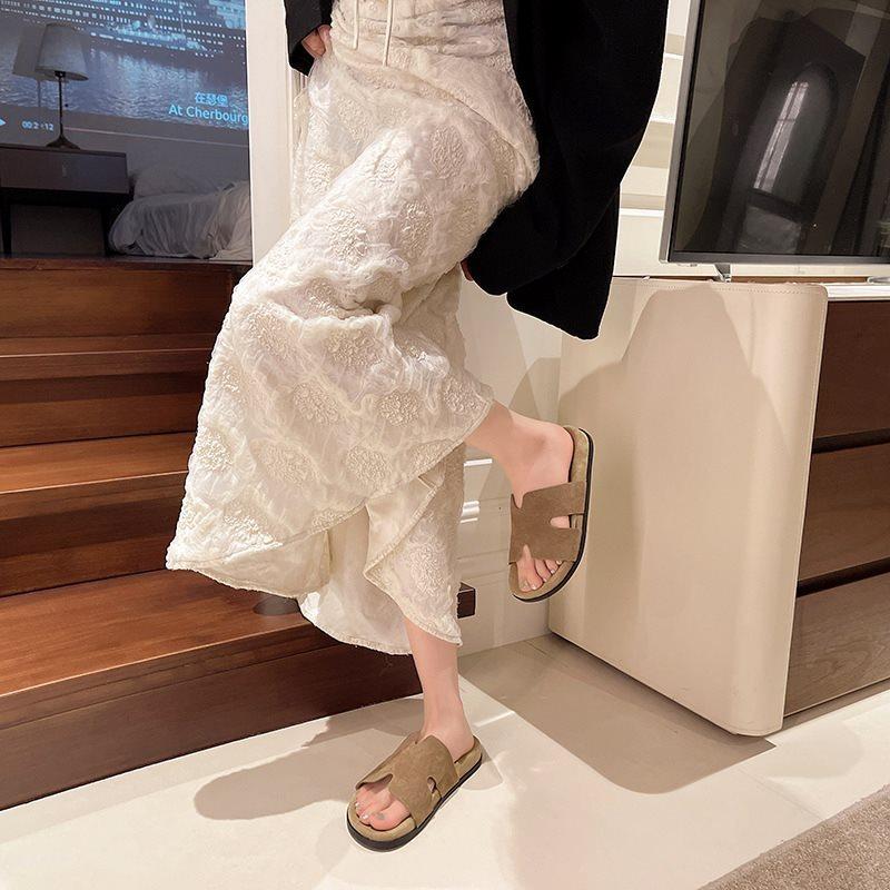 2025 sapatos de praia de sola macia saia Boken de fundo plano outono com sandálias chinelos de verão para mulheres roupa exterior nova para grávidas fresca