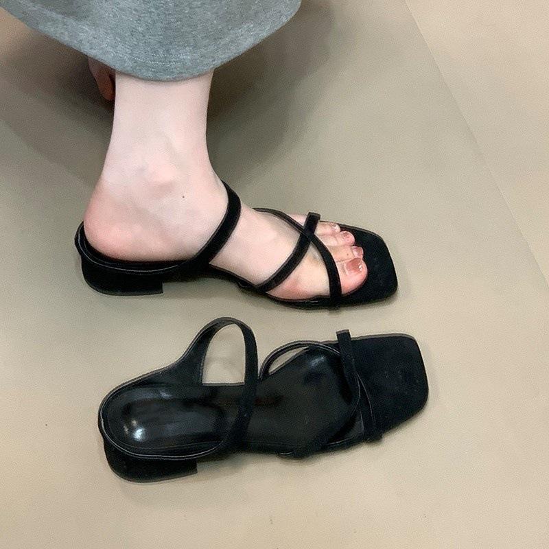 Crossed open-toed sandals for women in the summer of 2025, new thick heels, not tired feet, one-word low heels