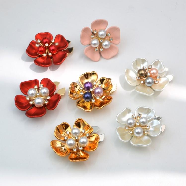 4Pcs Decorative Shirt Cufflinks Clip Rhinestones Pearls Flower Button Clips for Shirt Dress Uniform Coat Embellishments