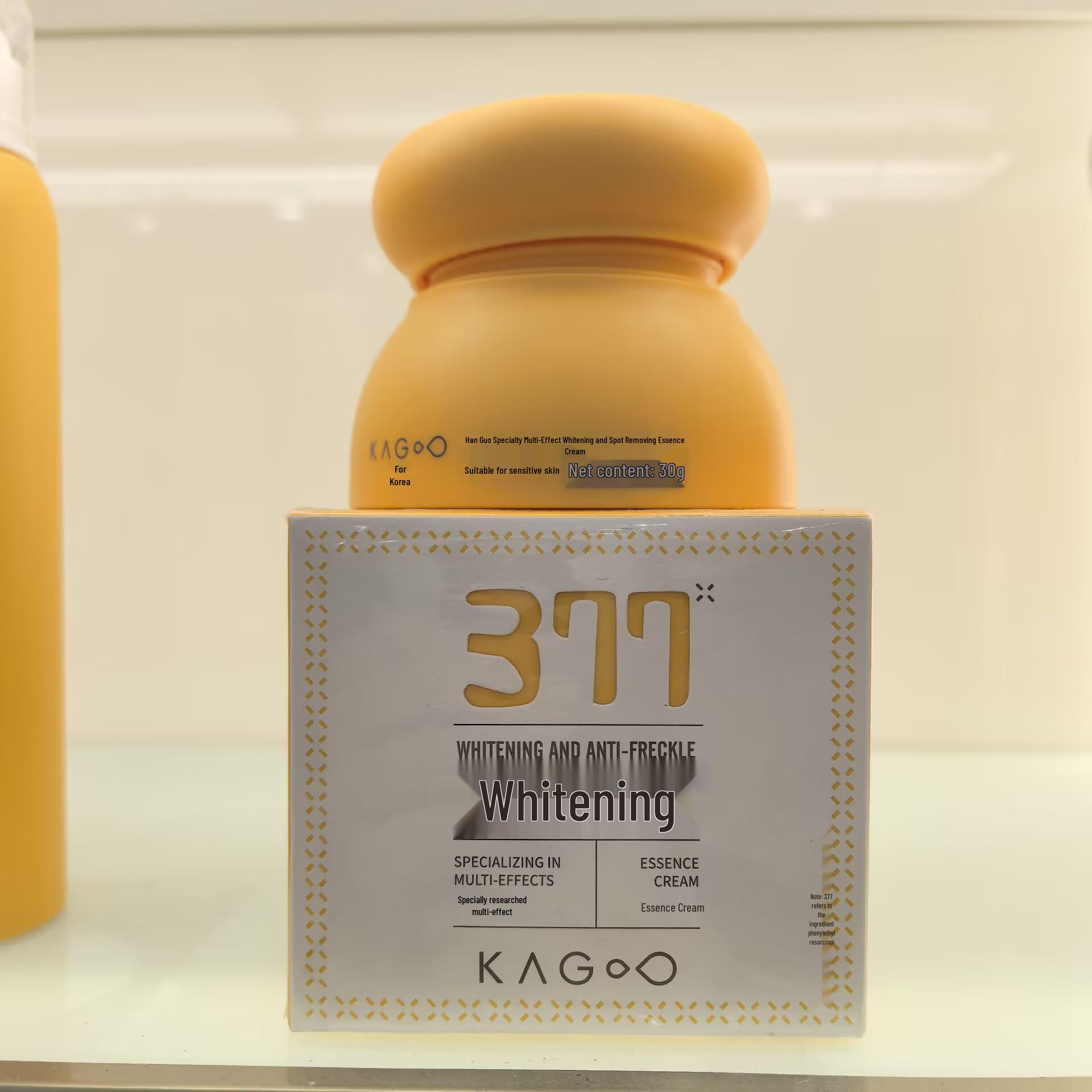 

KAGOO Корейський набір для відбілювання та видалення пігментних плям з фруктів: Есенція, лосьйон, засіб для вмивання з множинною дією.