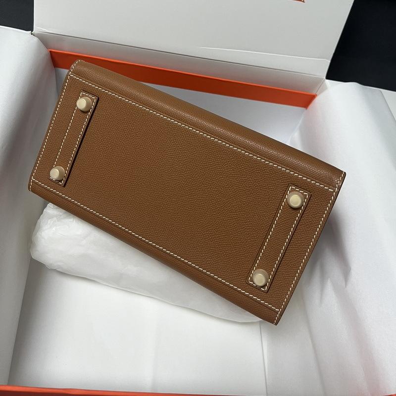 Nowa torebka damska z 2025 roku z ręcznie wzorowanej skóry licowej bydlęcej to europejski i amerykański trend mody