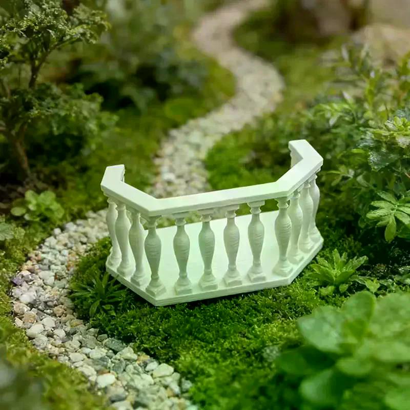 Miniatur-Puppenhausbalkon mit Geländer Europäischer Balkon Geeignet für Sammler, Miniatur-Szenen, DIY-Puppenhauszubehör
