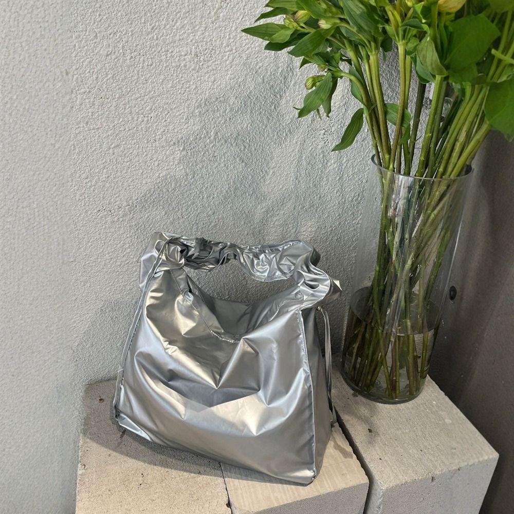 Handväska Dragskopåse Koreansk Stil Toteväska Trendig Veckad Nylon Axelväska Dam