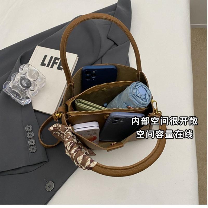 Handbag Bag Women's New Spring and Summer Niche Bucket Bag Commuter Versatile Shoulder Messenger Bag Popular Women's Bag