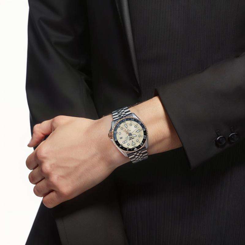 Seiko No. 5 Series 100 Meters Waterproof Fashion Simple Style Automatic Steel Strap 42.5mm Men's Watch Yellow Dial SSK046K1