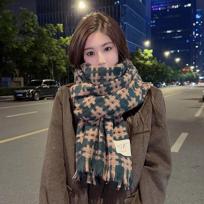 Coffee plaid scarf women's winter new autumn and winter high-end Korean version versatile warm with coat scarf