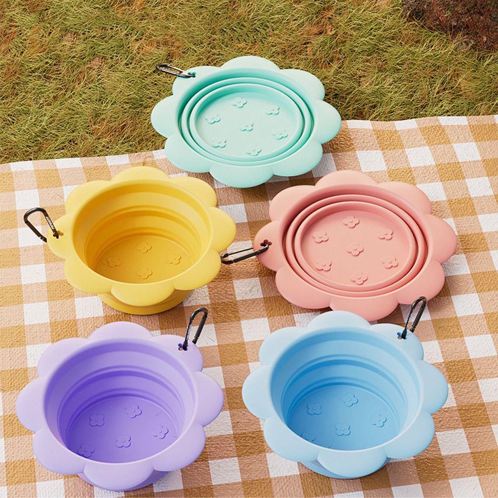 Ciotola Pieghevole per Cani Senza BPA Portatile con Moschettone Alimentatore da Viaggio per Animali Domestici Facile da Pulire Forma a Fiore Pieghevole Piatto in Silicone