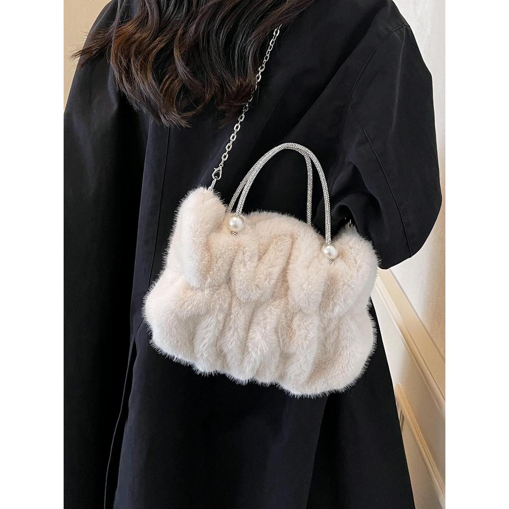 Futrzane torby jesienno-zimowe