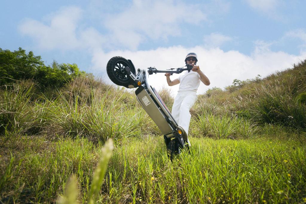 KuKirin A1 800W E-Scooter, High Speed 45km/h, 3 Speed Modes, Cruise Control, LED Display, Foldable Frame, Strong Steel Material