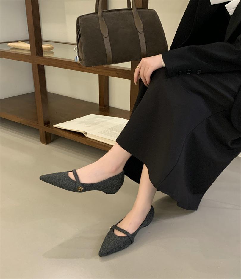 French High-end Woolen One-word Mary Jane Shoes 2025 Spring and Autumn New Flower Buckle Commuter Thick Heel Shoes