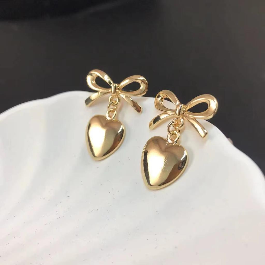 Korean Heart Hanging Earrings White Enamel Imitation Pearl Elegant Trendy Red Pink Acrylic Heart Dangle Earrings