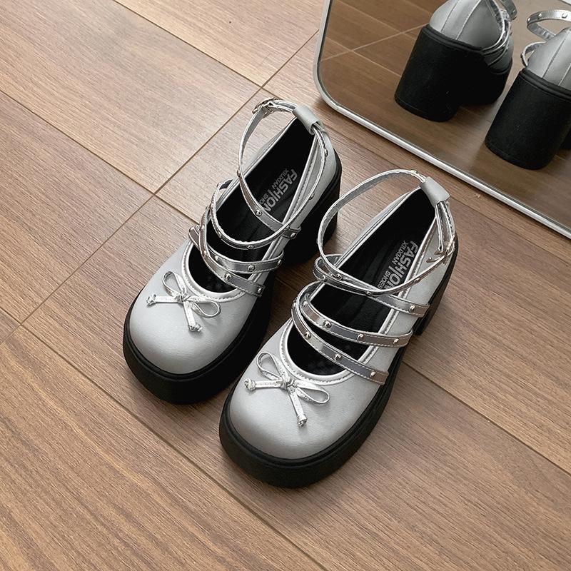 

Internet celebrity temperament French silver light mouth thick heel high heels women s 2025 new spring versatile height Mary Jane shoes 40 серебряный