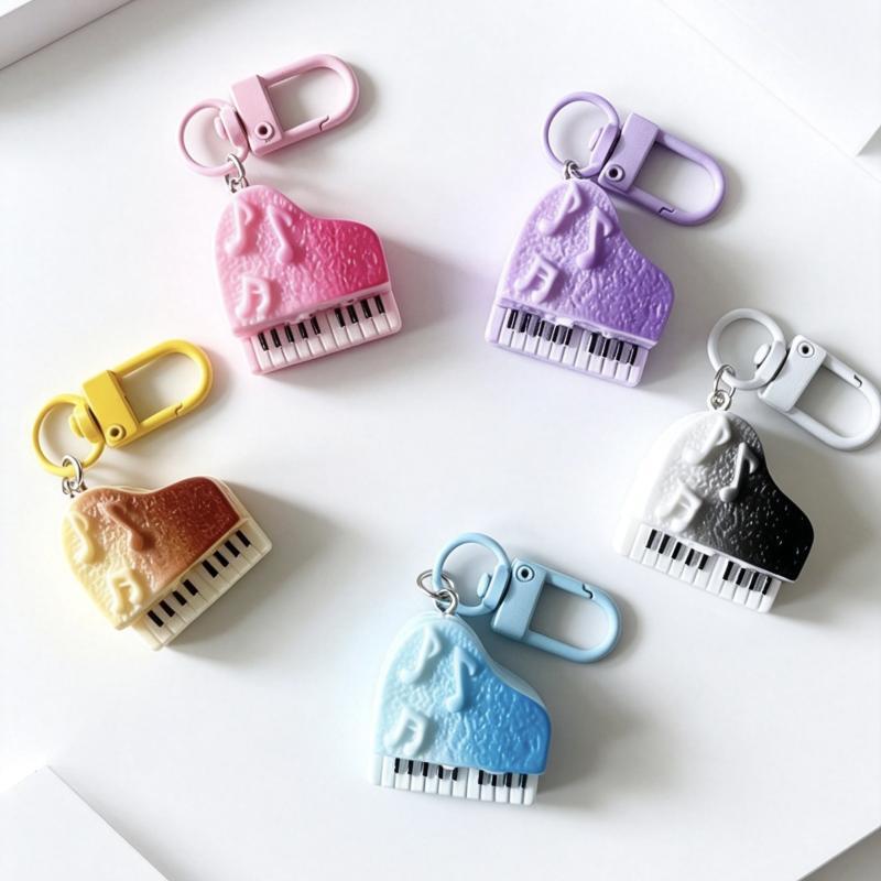 Mini Piano Keychain Gradient Color 3D Music Note Design Creative Bag Decor for Christmas Small Gift