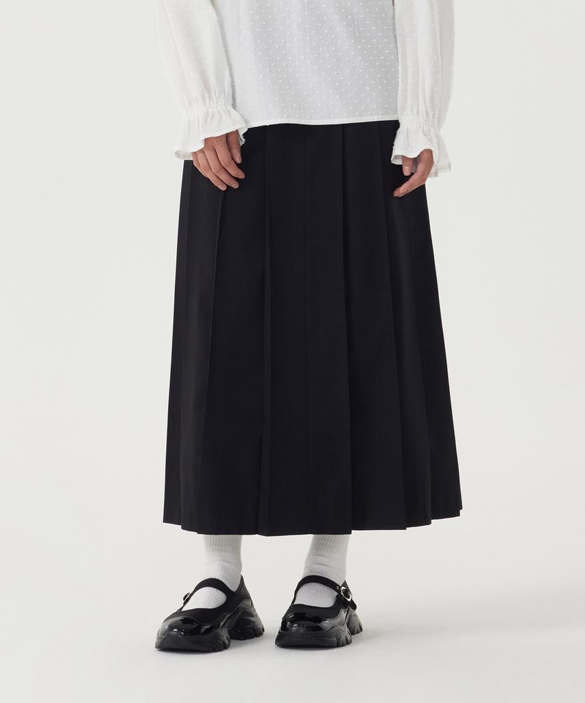 Covernat Woman Pleated Long Skirt Black
