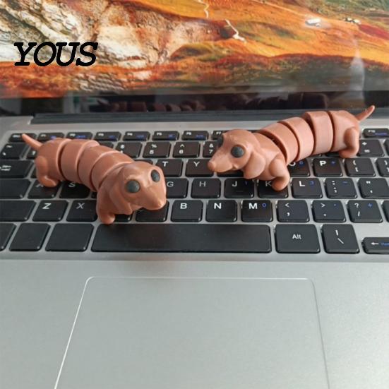3D Printed Dachshund Articulated Wiener Dog Keychain, with Interactive Sculpture Movable Joints, Flexible Sausage Pendant for Backpack Figurine Toy