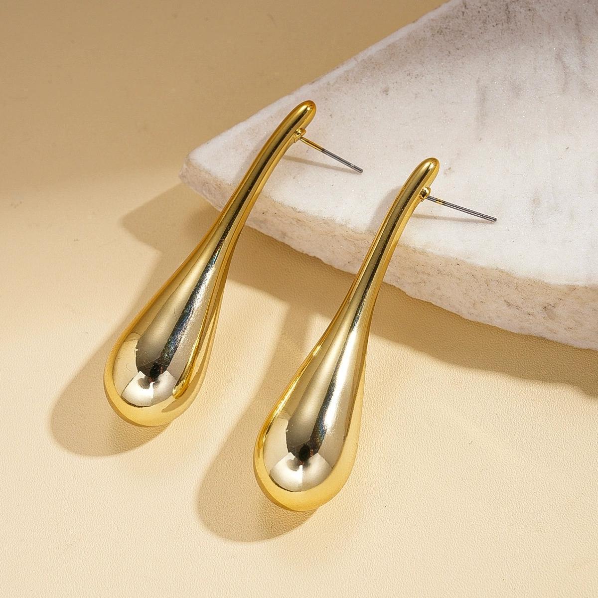 

Hyperbole Long Water Droplet Golden Pendant Earrings for Women CCB Simple Arc Baseball Bat Shape Smooth Creative Zircon Gift
