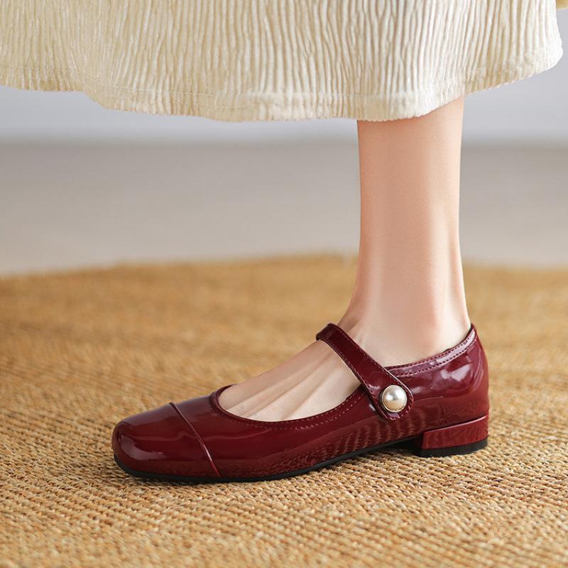 

Новые повседневные лаковые туфли-лодочки с квадратным носком, на плоской подошве, для носки в любое время года, женские туфли, черные, на низком каблуке, большого размера, на квадратном каблуке, кожаные 36 бордовый