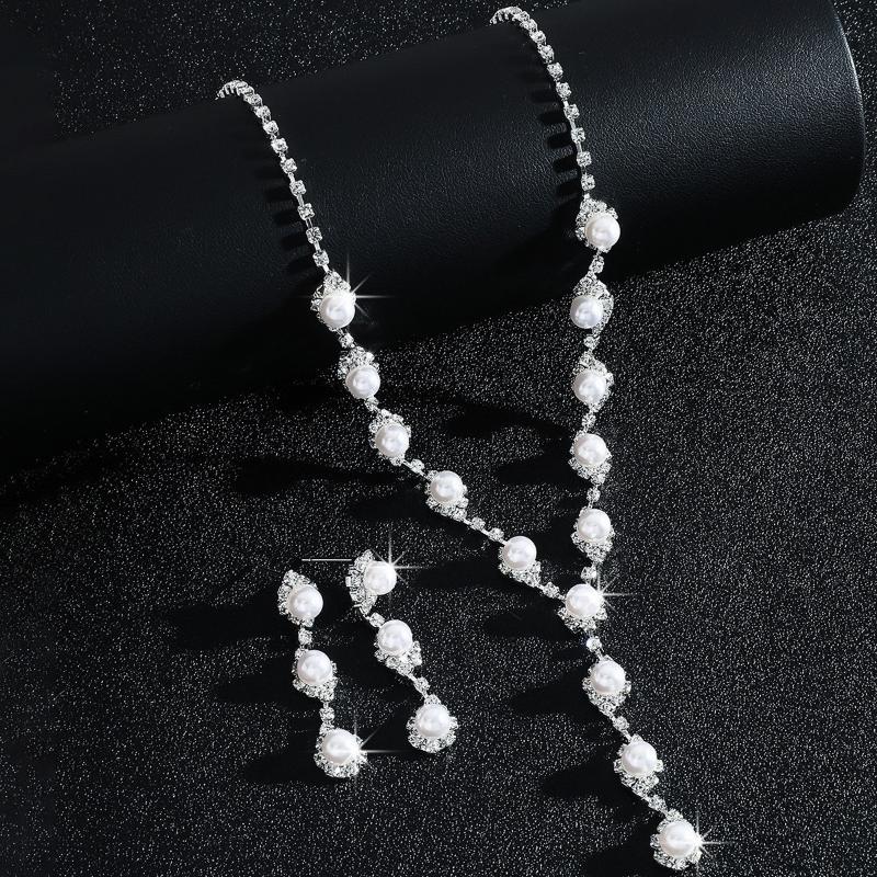 Women Elegant Faux Pearls and Rhinestones Necklace Set for Bridal Fashion A1