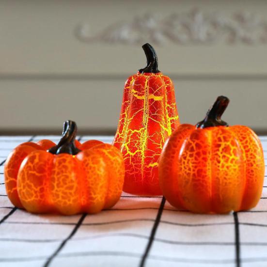 Cracked Pumpkin Figurine Halloween Light-up Pumpkin Sculpture Resin Fall Thanksgiving Tabletop Centerpiece for Halloween Autumn Harvest Home Decor