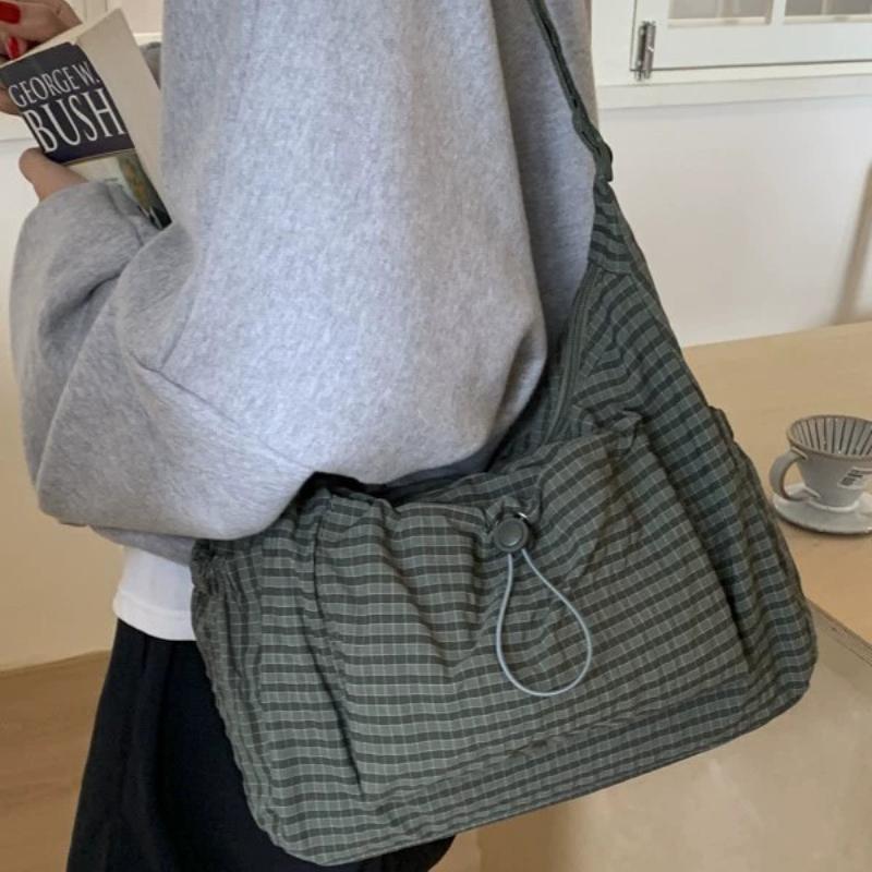 Korean Nylon Shoulder Bags Fashion Simple Plaid Zipper Tote Drawstring Pleated Cloud Bags New Commuter Crossbody Shoulder Bag