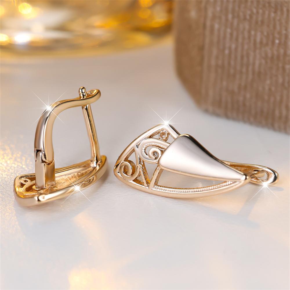 White Zircon Antique Hollow Trendy Hoop Earrings For Women Vintage Gold Color Ear Buckle Wedding Jewelry Engagement Party Gifts