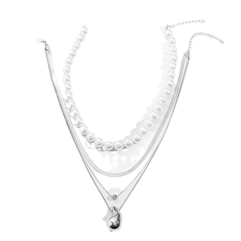 New Jewelry Exaggerated Pearl Stacked Necklace Personalized Irregular Alloy Diamond Pendant Women