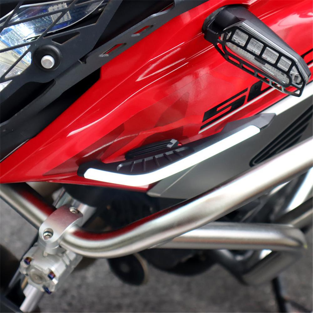 2Pcs Motorcycle Front Side Spoiler Winglets Aerodynamic Wing Set Fixed Wind Wings with LED Light Adhesive Decoration Sticker