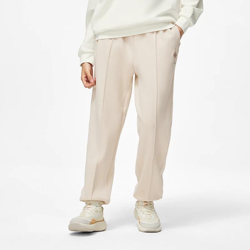 Li Ning Sports Lifestyle Series Solid Color Mid Waist Cuffed Fleece Knit Sweatpants Women Bottoms Fog-Khaki AKLT908-5